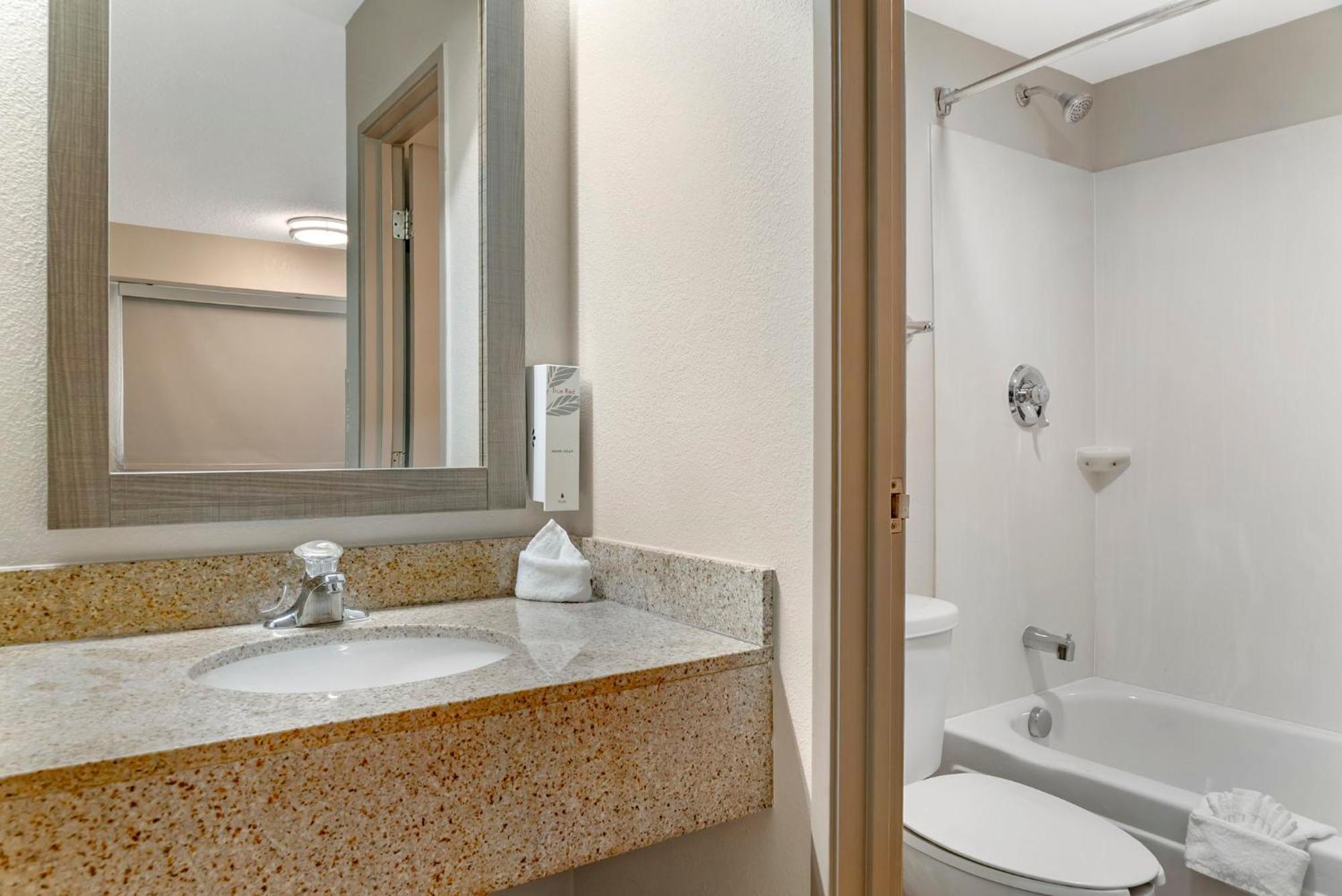 Red Roof Inn Detroit-Rochester Hills/ Auburn Hills Ngoại thất bức ảnh